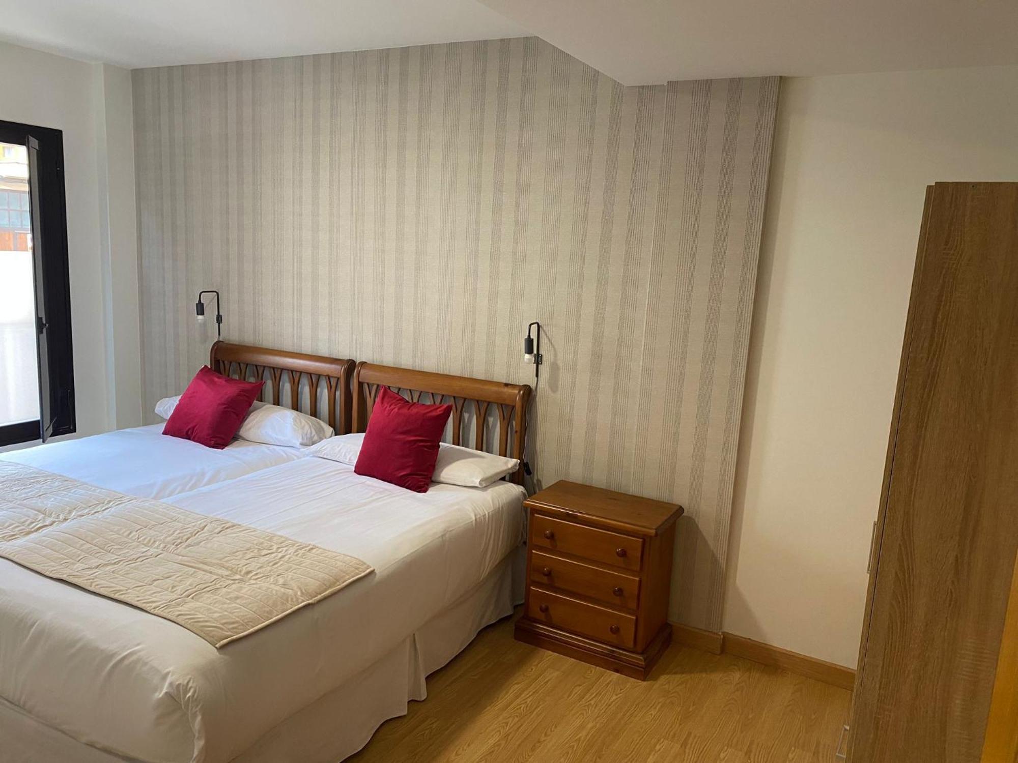 Apartamentos Palacio Azcarate Calle Calvario Эскарай Экстерьер фото